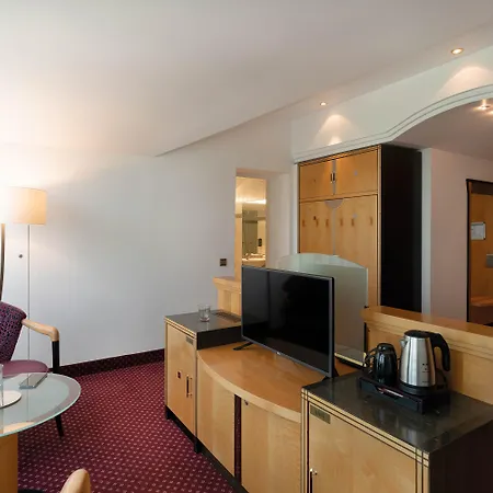 Seminaris Aparthotel 4*