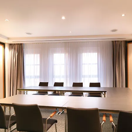 Seminaris Aparthotel 4*