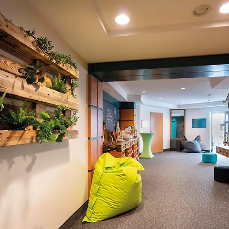 Seminaris Aparthotel 4*