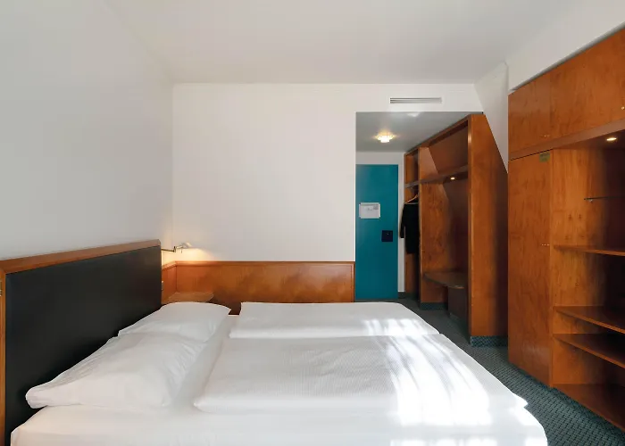 Seminaris 4* لبسيا