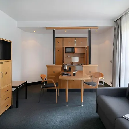 Sunday Hotel Leipzig West Formerly Seminaris 4* Lipcse