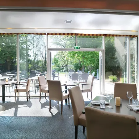 Seminaris 公寓式酒店 4*